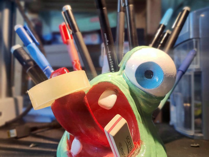 Un raffinato portapenne.